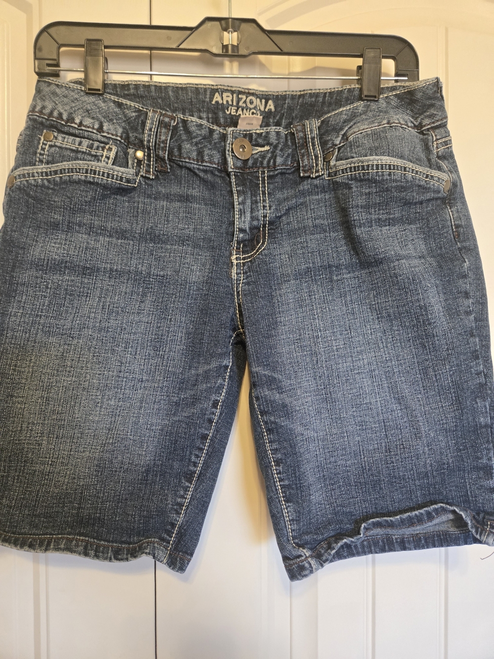 Arizona Jean Company Blue Denim Jean Shorts